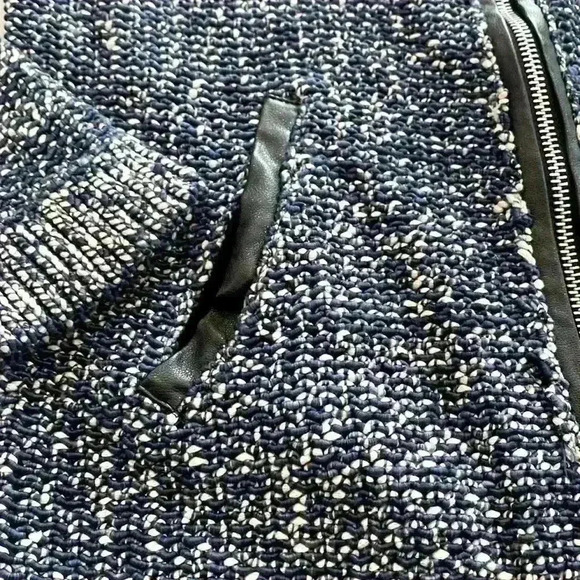 Ella Moss Sweater 🎉 - Picture 3 of 10